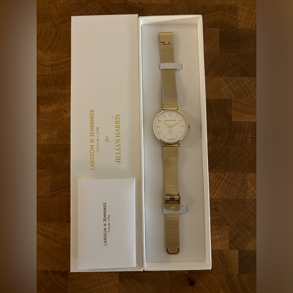 Larson & Jennings The Jilly Watch - Picture 1 of 5